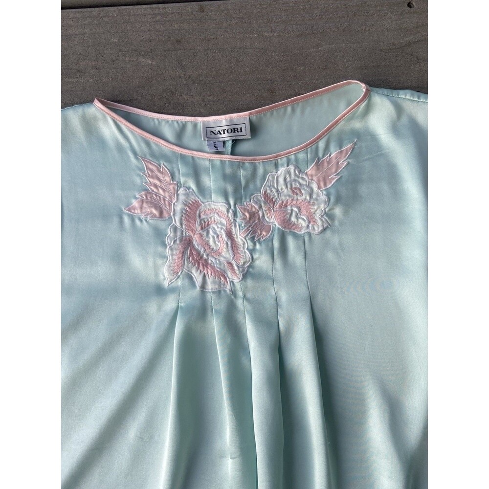 Natori Satin Nightgown Embroidered Floral Short Sleeve Women’s L Saks Fifth - Picture 3 of 13